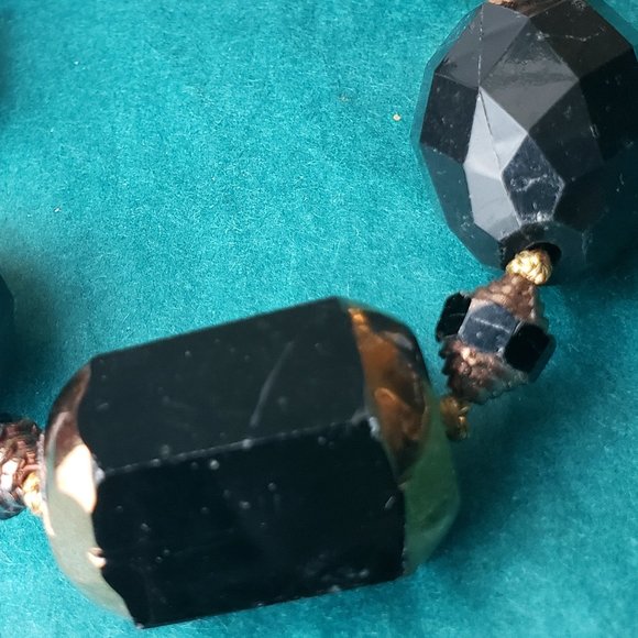 Liz Claiborne Black and Gold Necklace - Picture 2 of 4